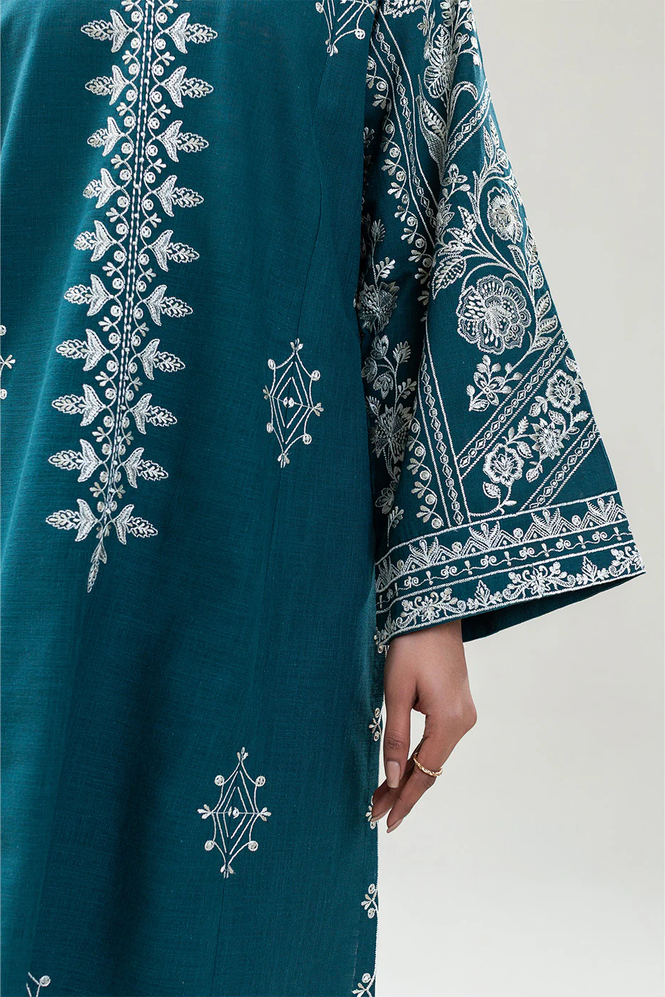 2 PIECE EMBROIDERED TWO WAY SLUB SUIT (PRET) - Image 6