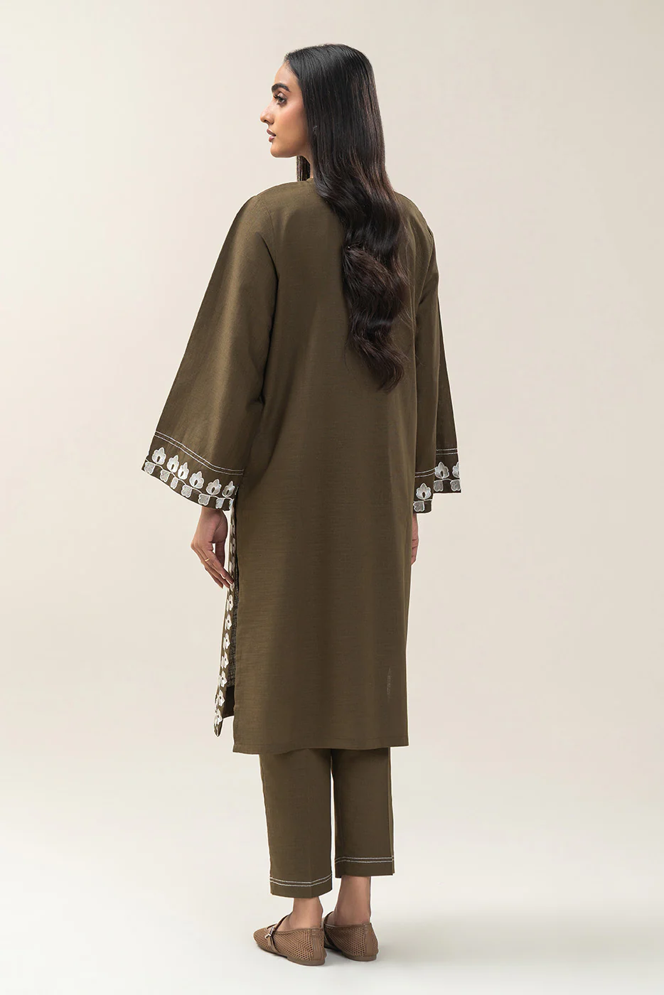 2 PIECE EMBROIDERED SLUB KHADDAR SUIT (PRET) - Image 3