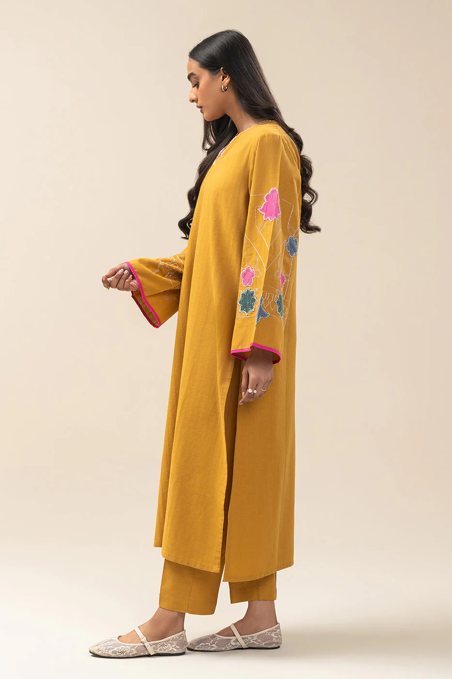 2 PIECE EMBROIDERED DOBBY SUIT (PRET) - Image 4