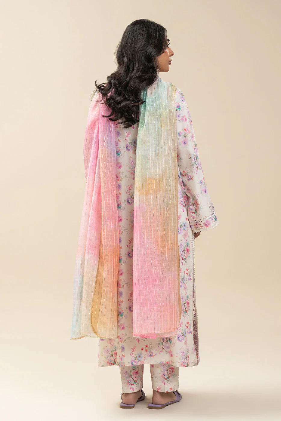 3 PIECE EMBROIDERED COTTON VISCOSE SUIT (PRET) - Image 4
