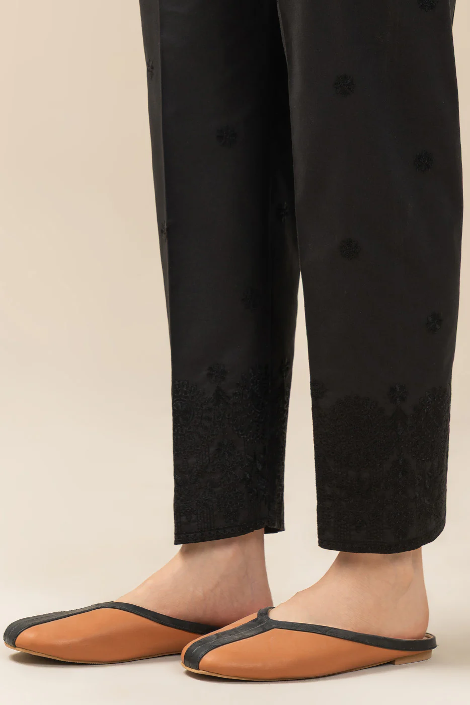 EMBROIDERED STRAIGHT PANTS - Image 2