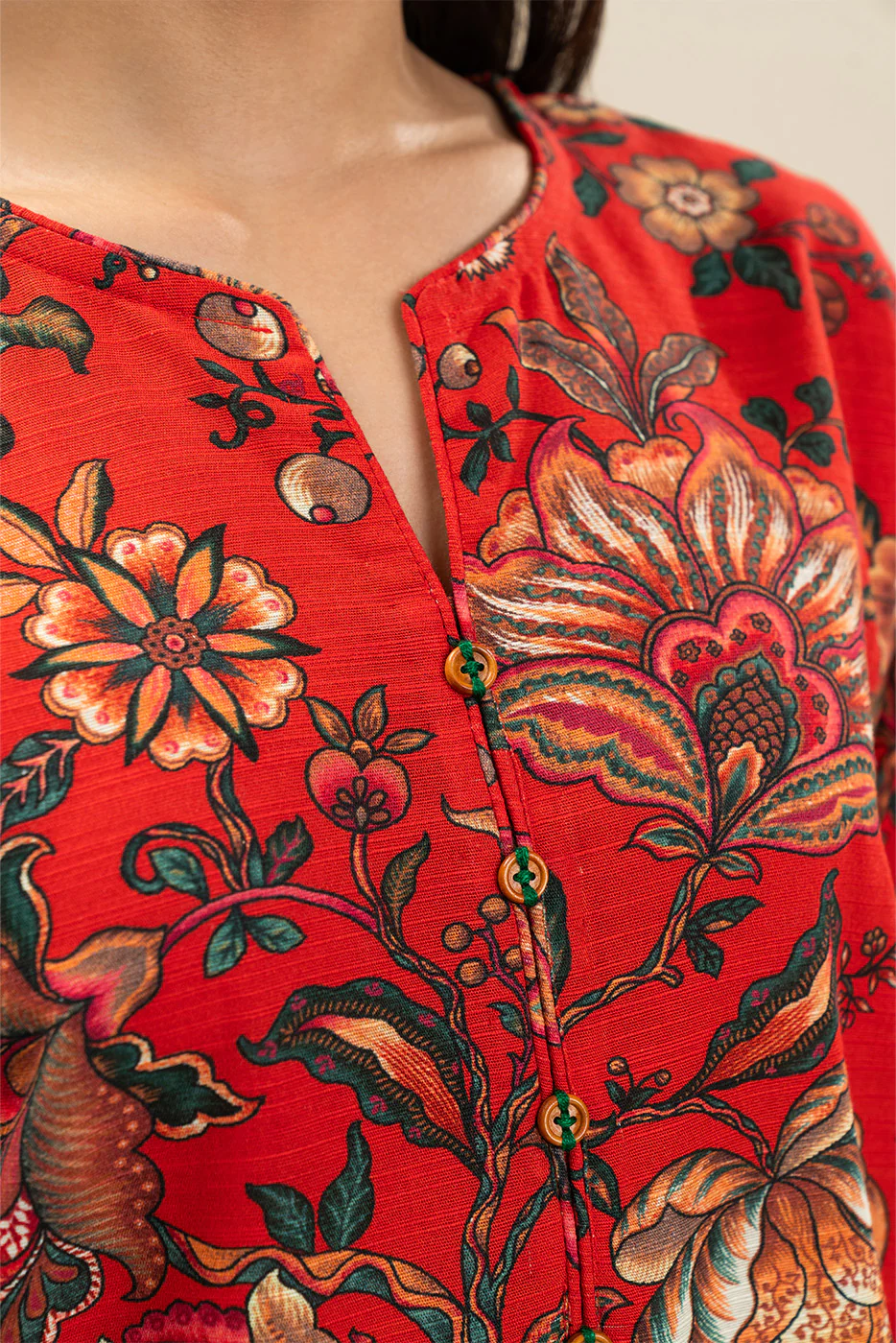 2 PIECE PRINTED KHADDAR SUIT (PRET) - Image 4