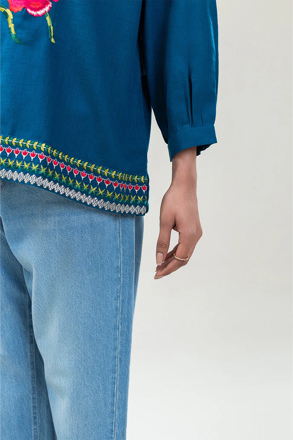 EMBROIDERED TWO WAY SLUB TOP (PRET) - Image 6