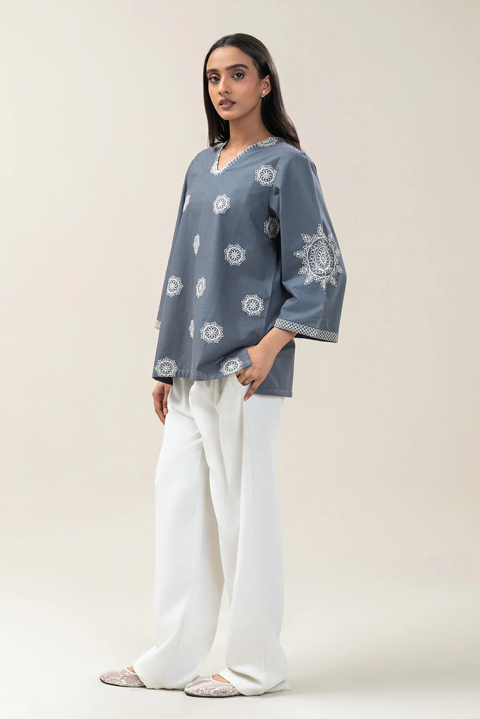 EMBROIDERED MULTI NEPS TOP (PRET) - Image 3