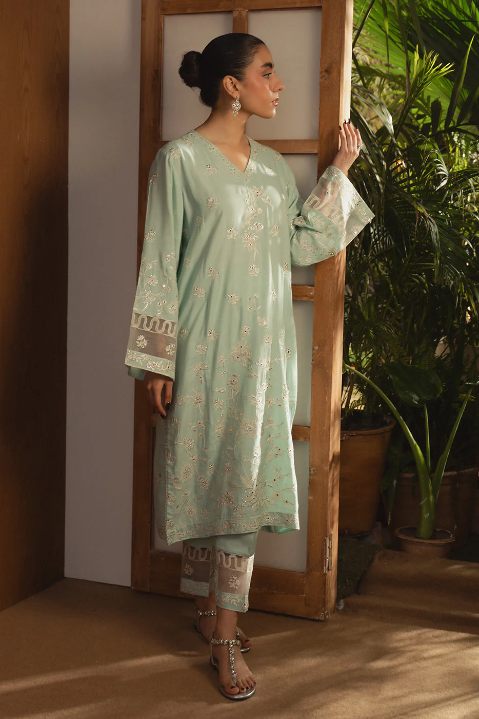 2 PIECE EMBROIDERED RAW SILK SUIT (LUXURY PRET) - Image 2