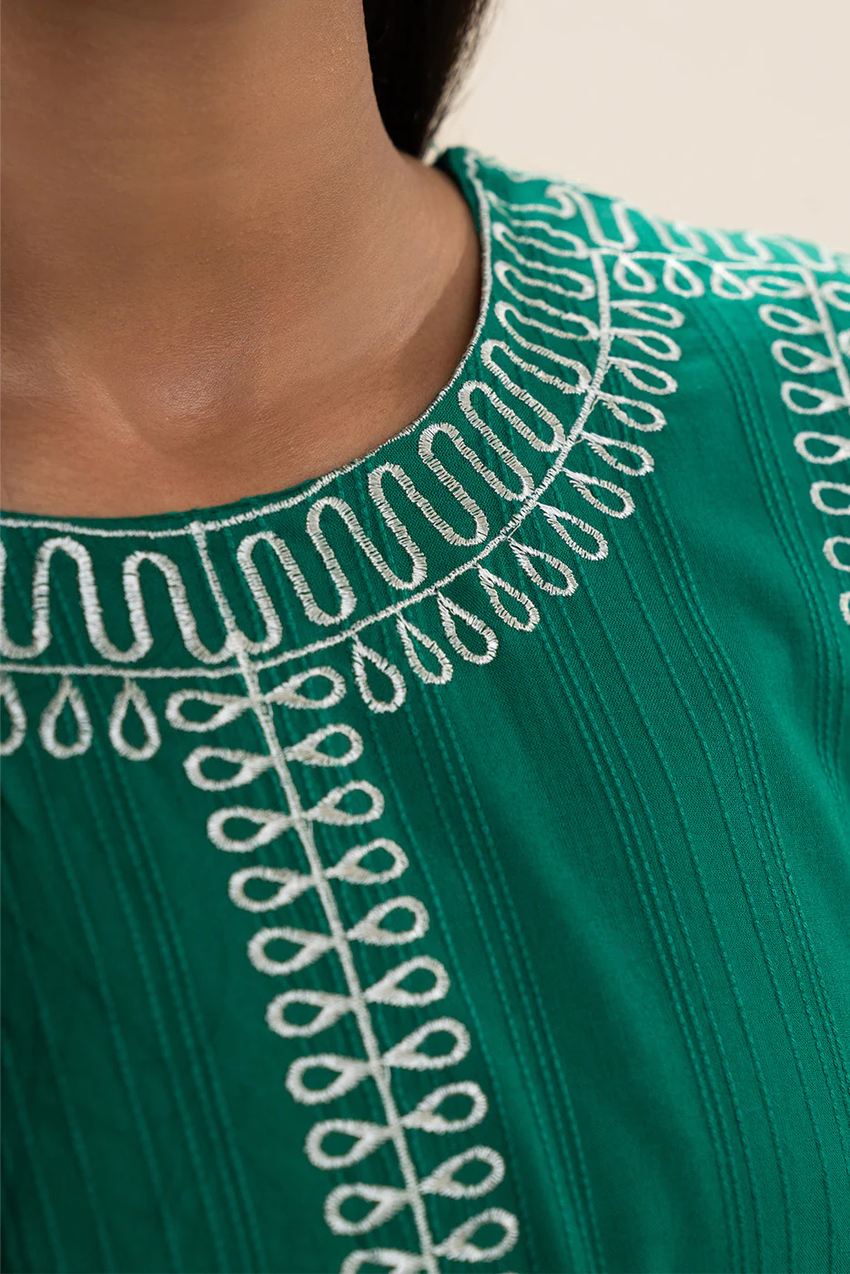 EMBROIDERED DORIA SHIRT (PRET) - Image 5
