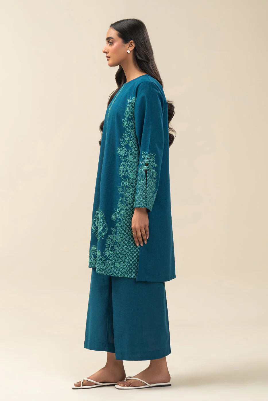 EMBROIDERED TWO WAY SLUB SHIRT (PRET) - Image 6
