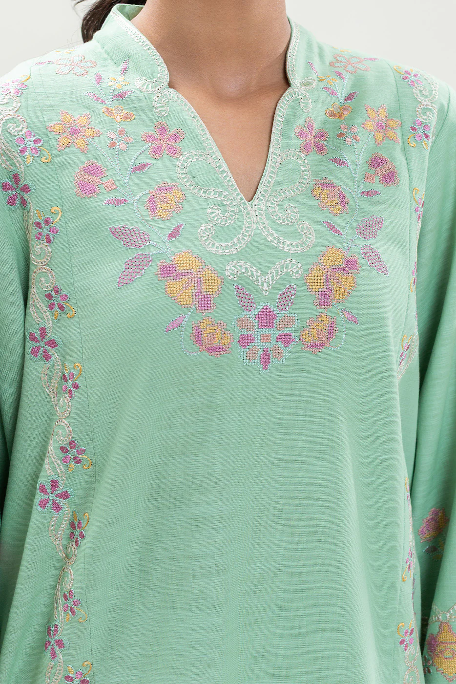 2 PIECE EMBROIDERED SLUB KHADDAR SUIT (PRET) - Image 5