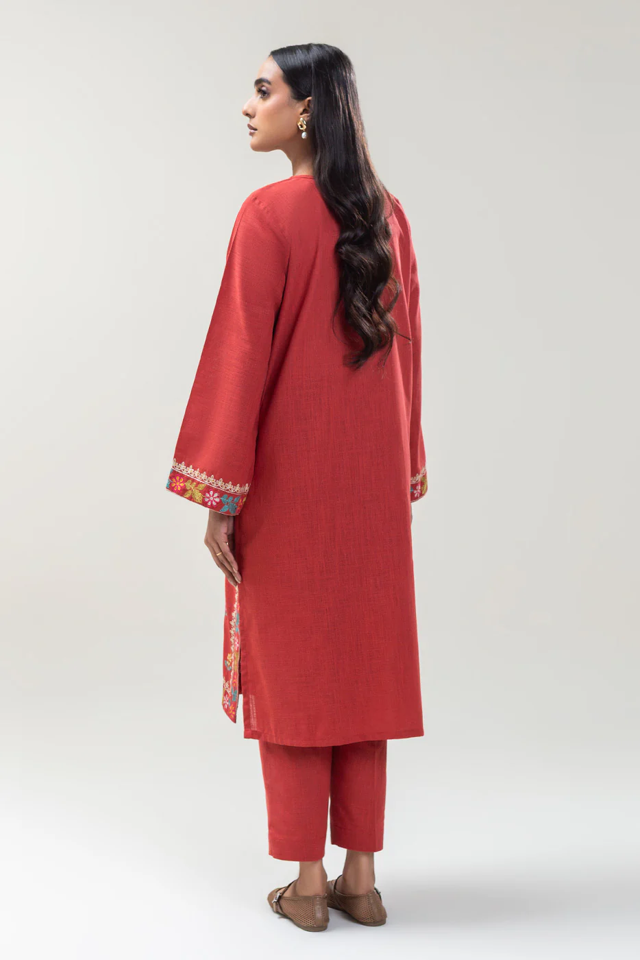 2 PIECE EMBROIDERED TWO WAY SLUB SUIT (PRET) - Image 4