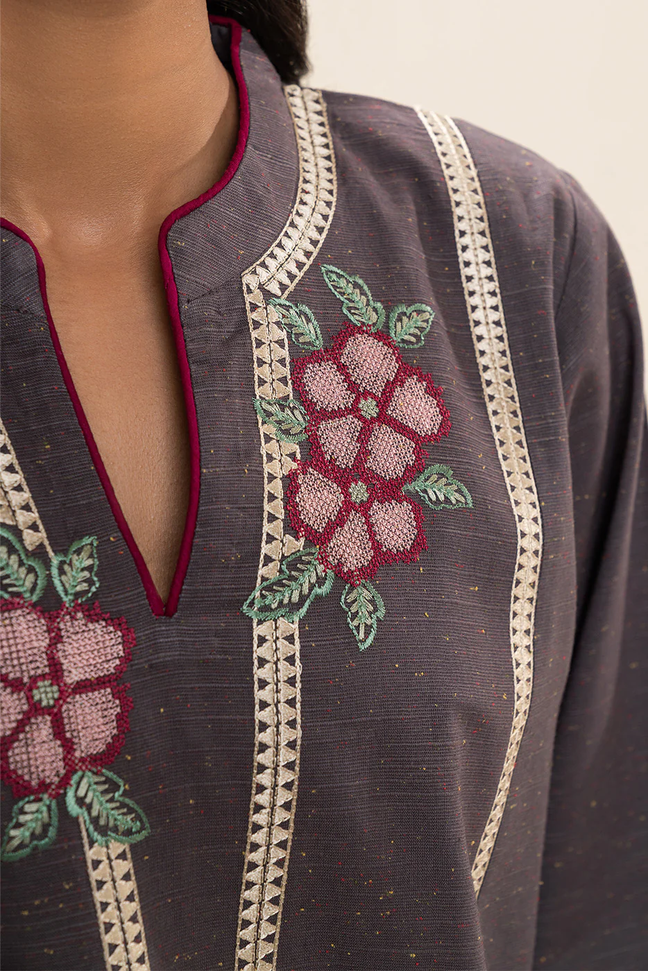 2 PIECE EMBROIDERED MULTI NEPS SUIT (PRET) - Image 5