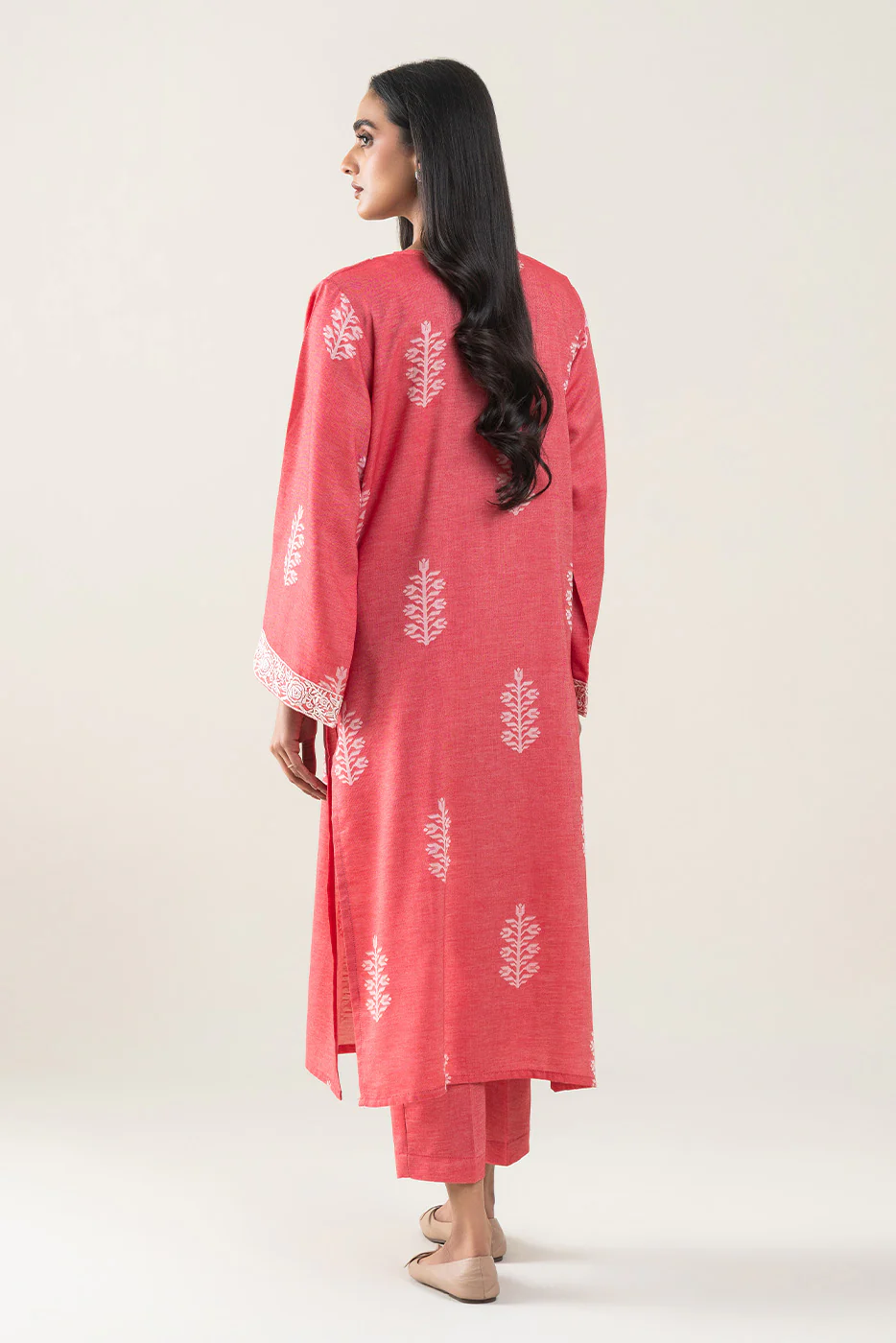 2 PIECE EMBROIDERED YARN DYED SELF JACQUARD SUIT (PRET) - Image 3