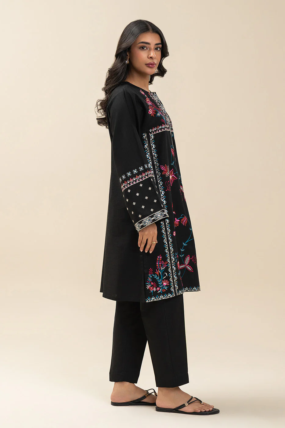 2 PIECE EMBROIDERED KHADDAR SUIT (PRET) - Image 3