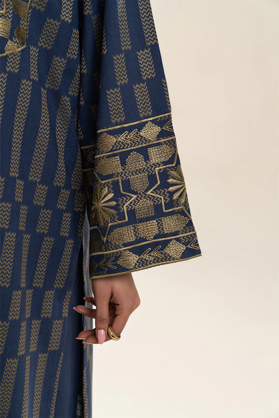 2 PIECE EMBROIDERED KHADDAR JACQUARD SUIT (PRET) - Image 6