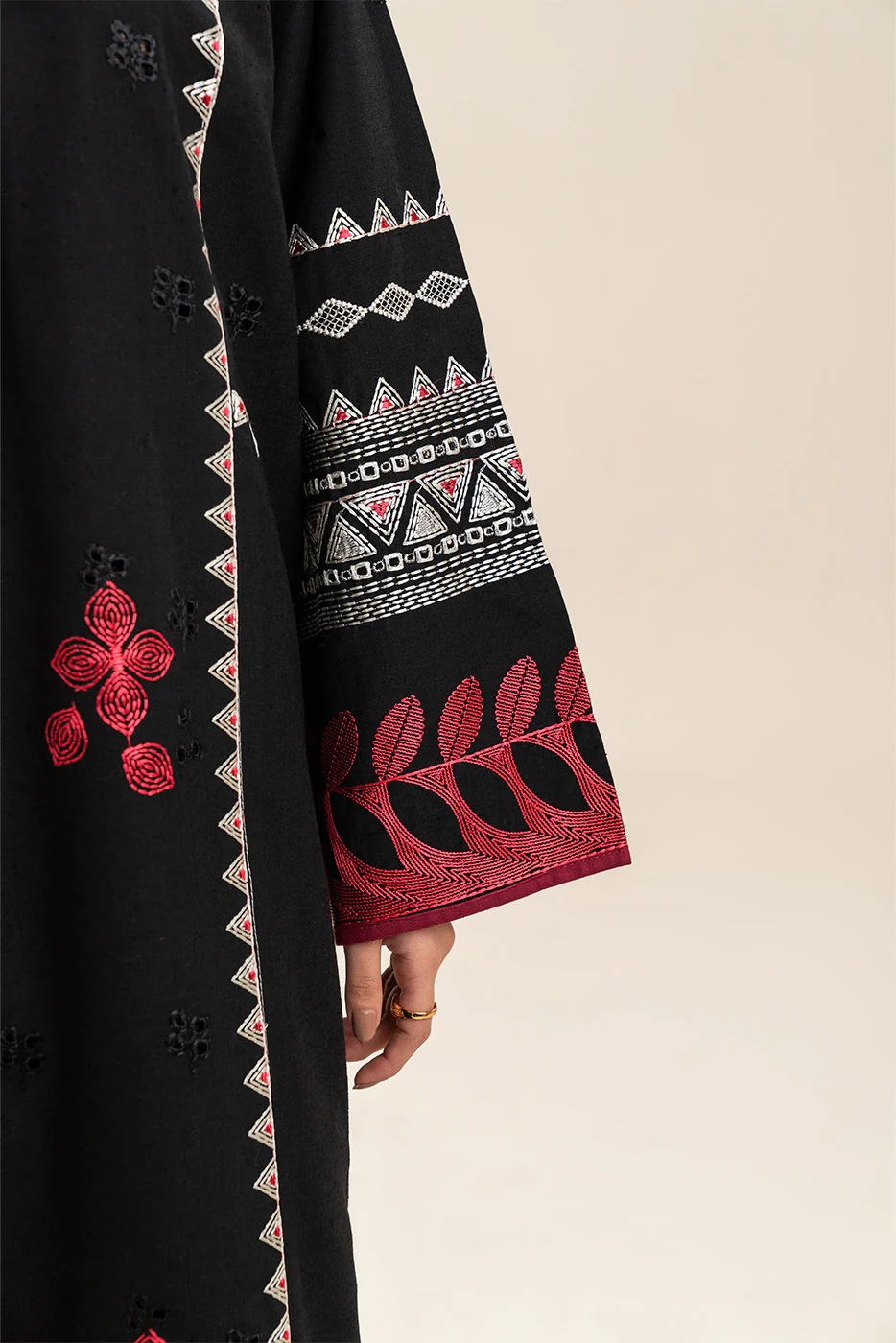 2 PIECE EMBROIDERED KARANDI SUIT (PRET) - Image 6