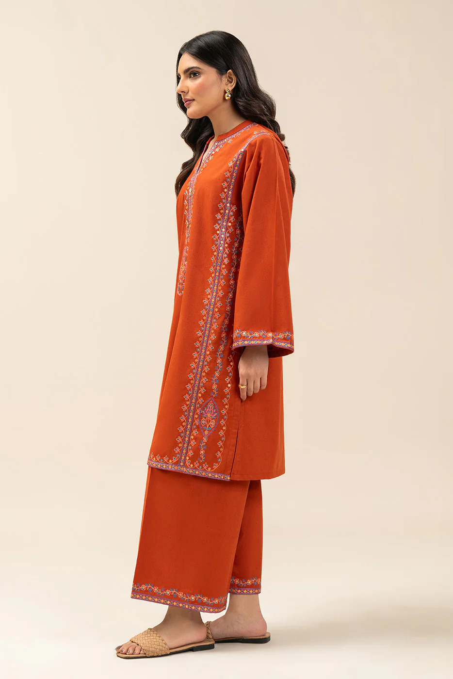 2 PIECE EMBROIDERED KARANDI SUIT (PRET) - Image 4