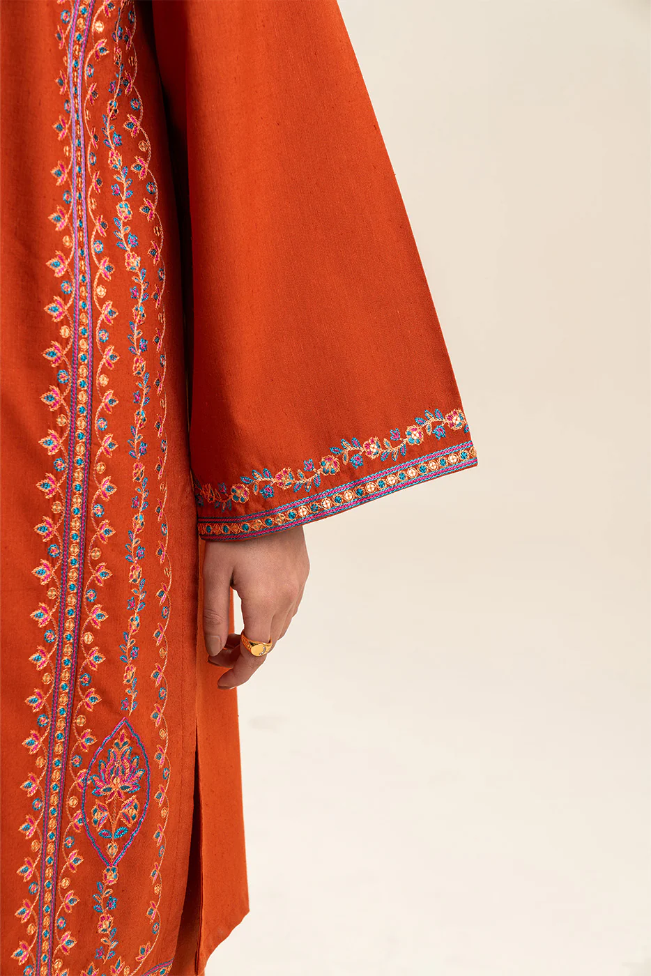 2 PIECE EMBROIDERED KARANDI SUIT (PRET) - Image 6