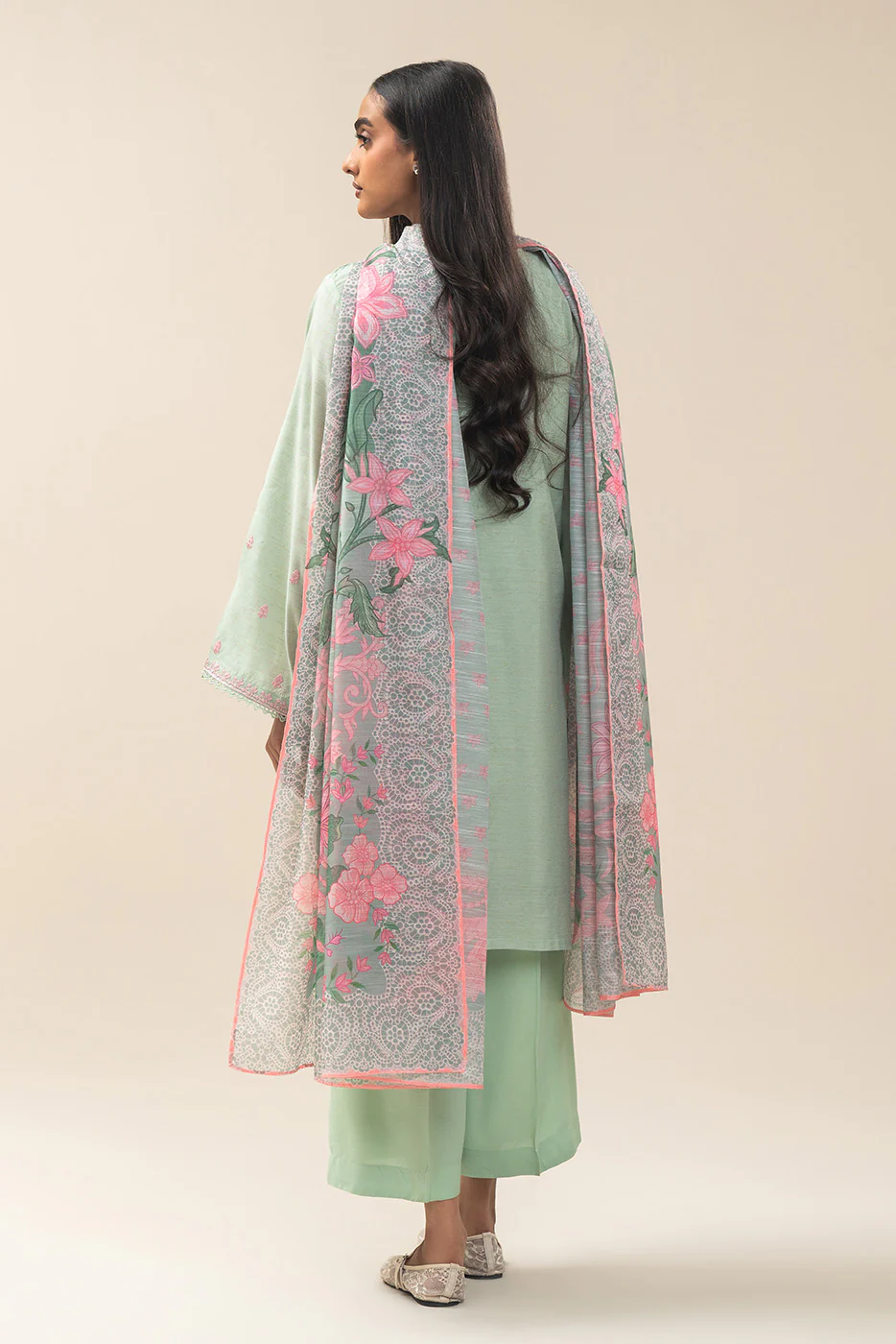 3 PIECE EMBROIDERED GOLD ZARI SUIT (PRET) - Image 3