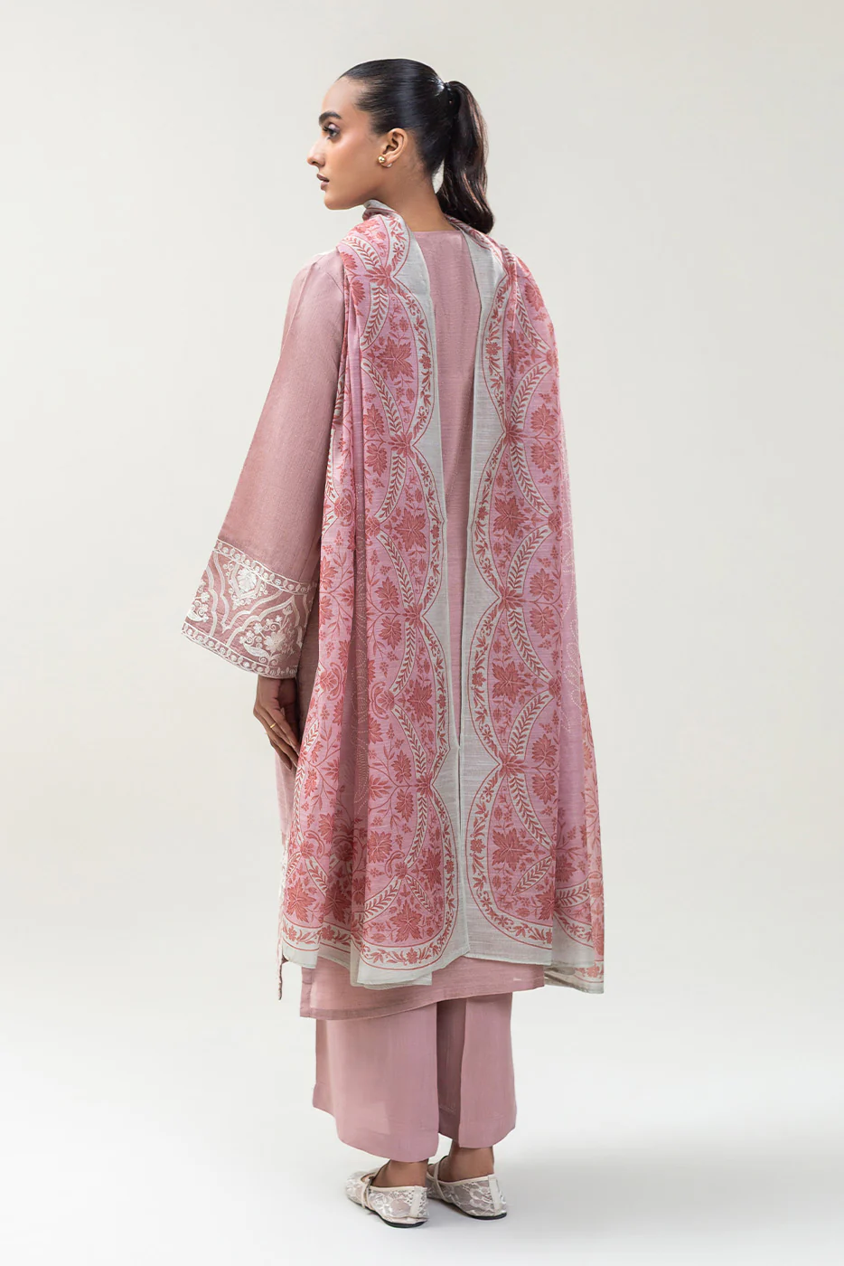 3 PIECE EMBROIDERED GOLD ZARI SUIT (PRET) - Image 4