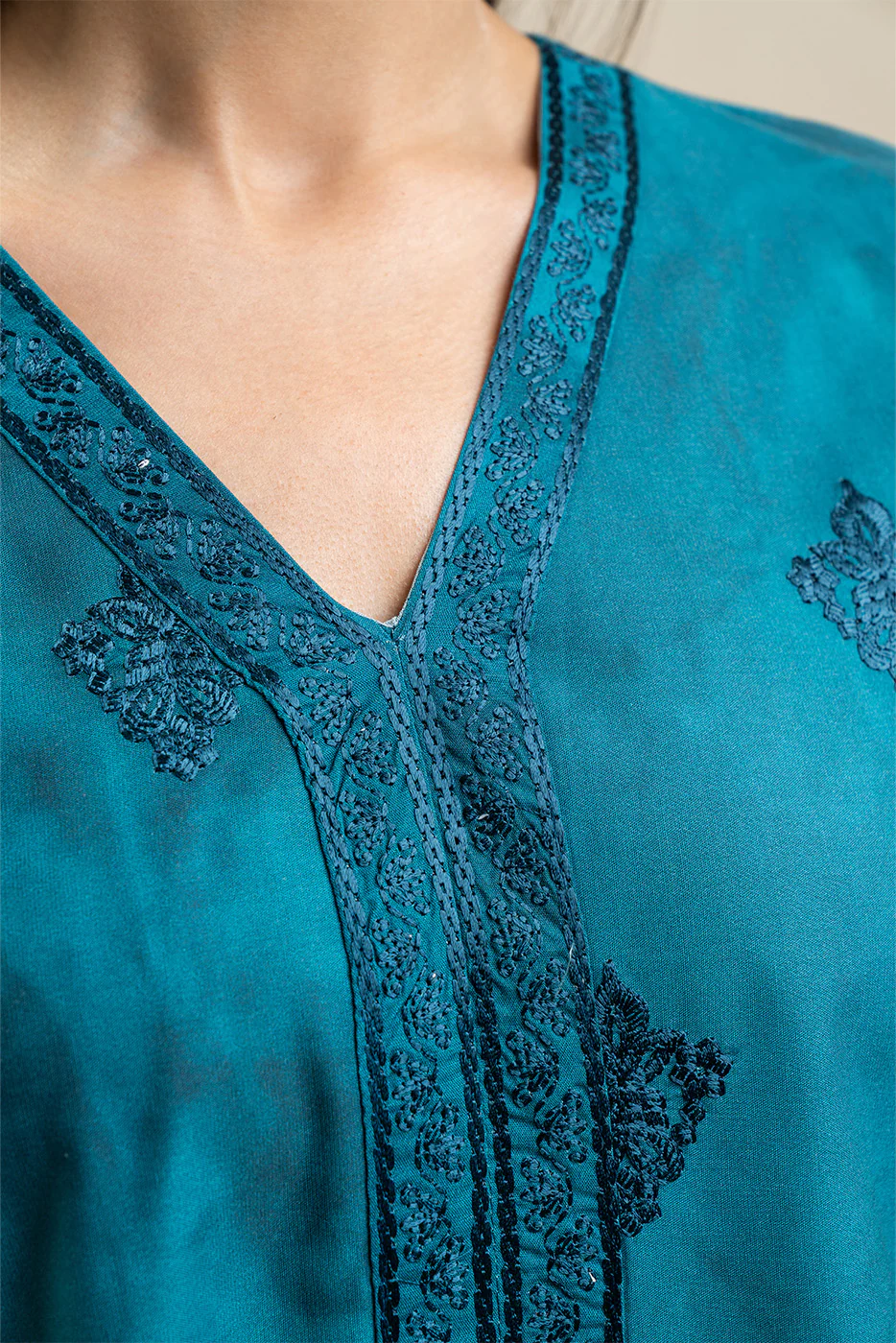 3 PIECE EMBROIDERED COTTON VISCOSE SUIT (HIGH CASUAL) - Image 5