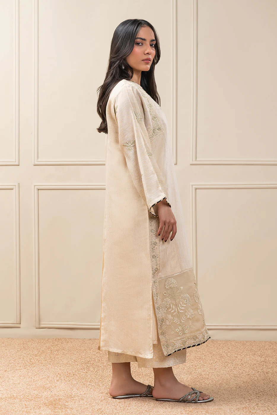 EMBROIDERED DYED SUIT (PRET) - Image 4