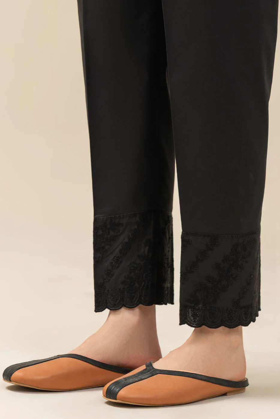 EMBROIDERED STRAIGHT PANTS - Image 2