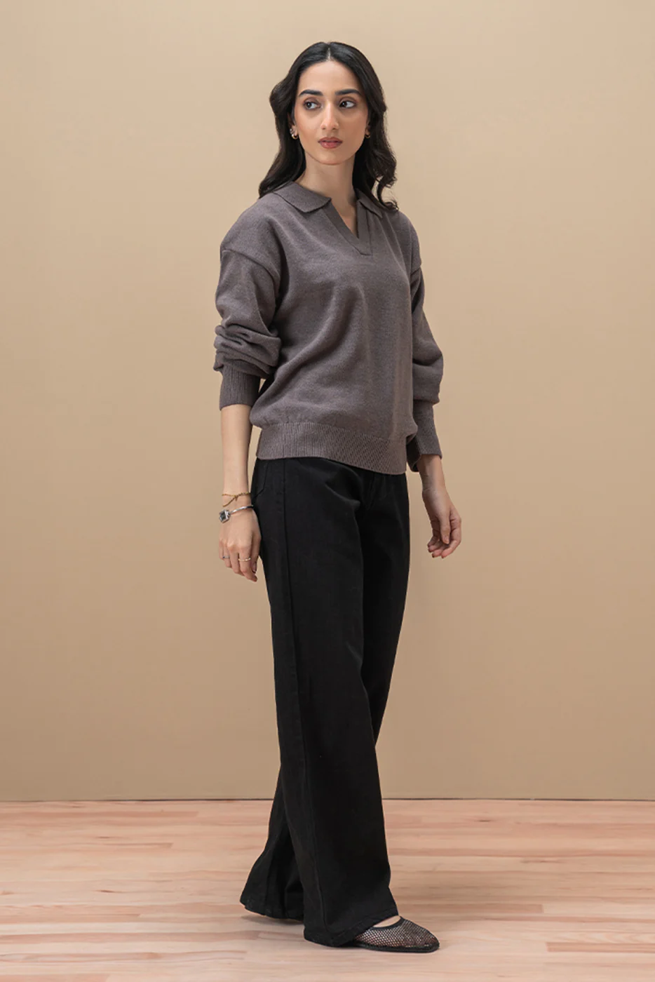 COLLAR WITH V-NECK PULLOVER - Image 4