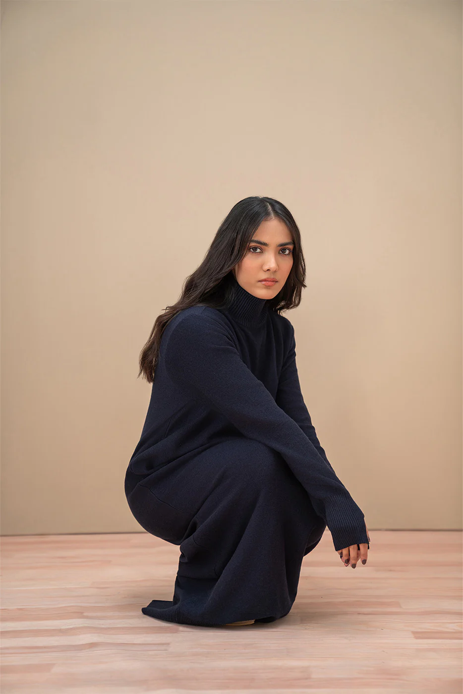 LONG MOCK NECK DRESS - Image 2