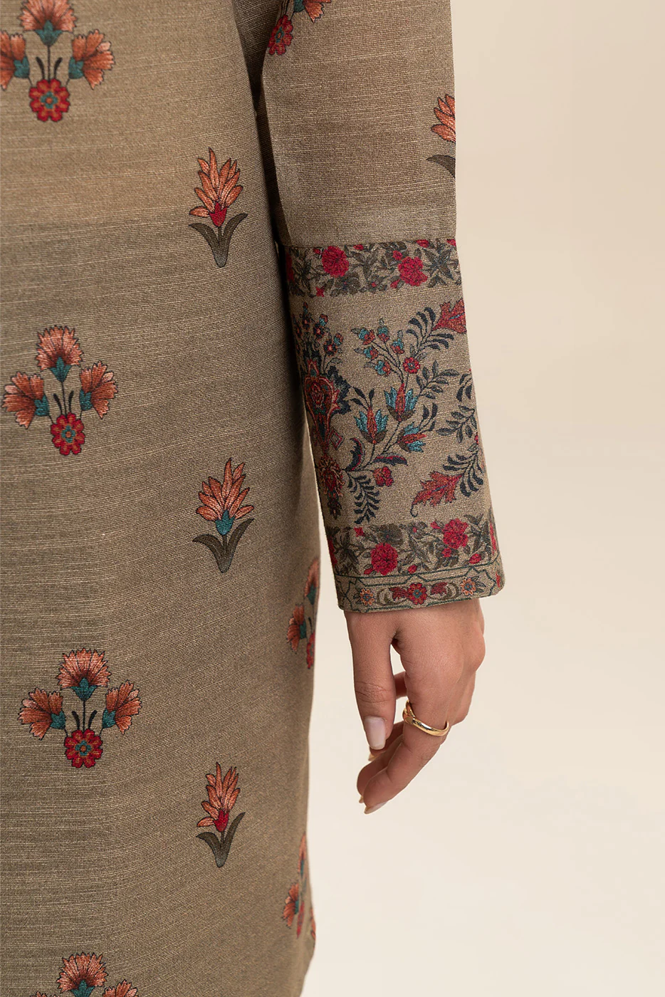 3 PIECE PRINTED SLUB KHADDAR SUIT-TAUPE DUSK (UNSTITCHED) - Image 5