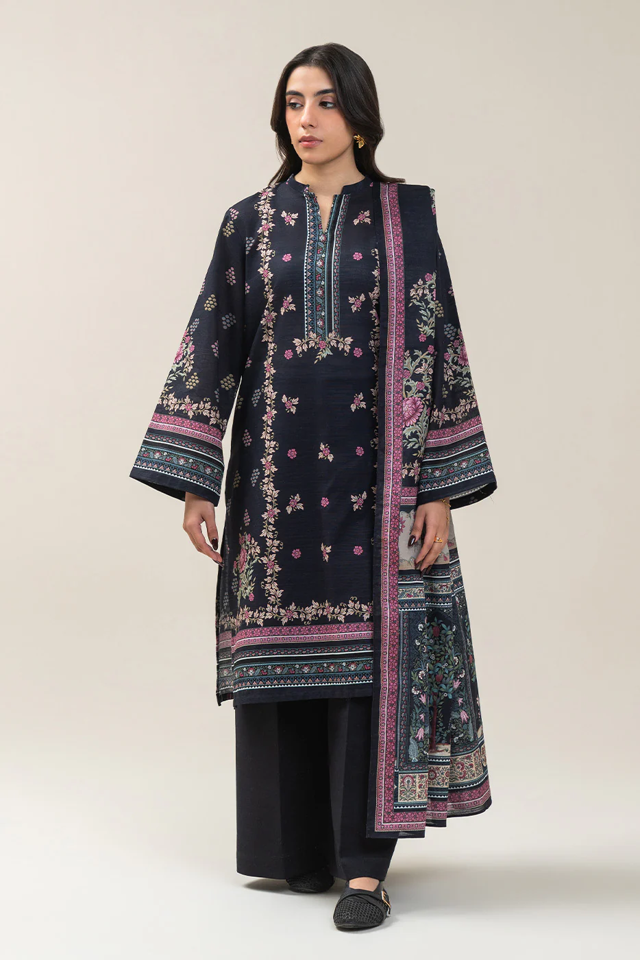3 PIECE PRINTED SLUB KHADDAR SUIT-MIDNIGHT GARDENIA SUIT - Image 2