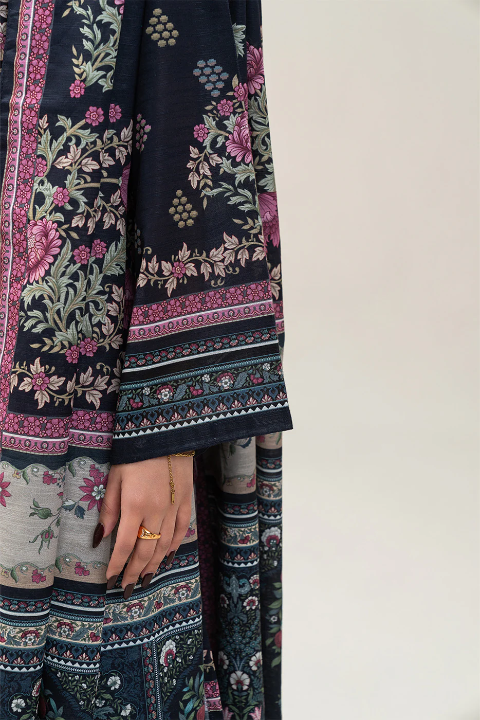 3 PIECE PRINTED SLUB KHADDAR SUIT-MIDNIGHT GARDENIA SUIT - Image 6