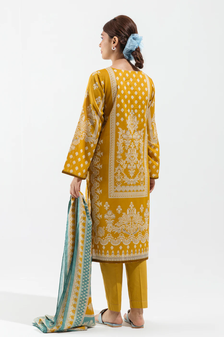 3 PIECE - EMBROIDERED LAWN SUIT - MEDALLIAN FIELD - Image 5