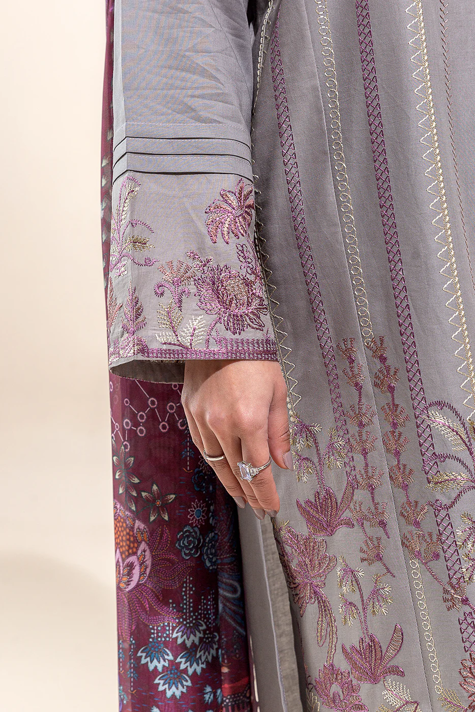 3 PIECE EMBROIDERED LAWN SUIT-CLOUD CURRANT (UNSTITCHED) - Image 3