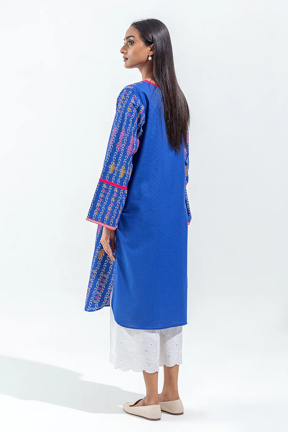 EMBROIDERED SLUB KHADDAR SHIRT (PRET) - Image 3