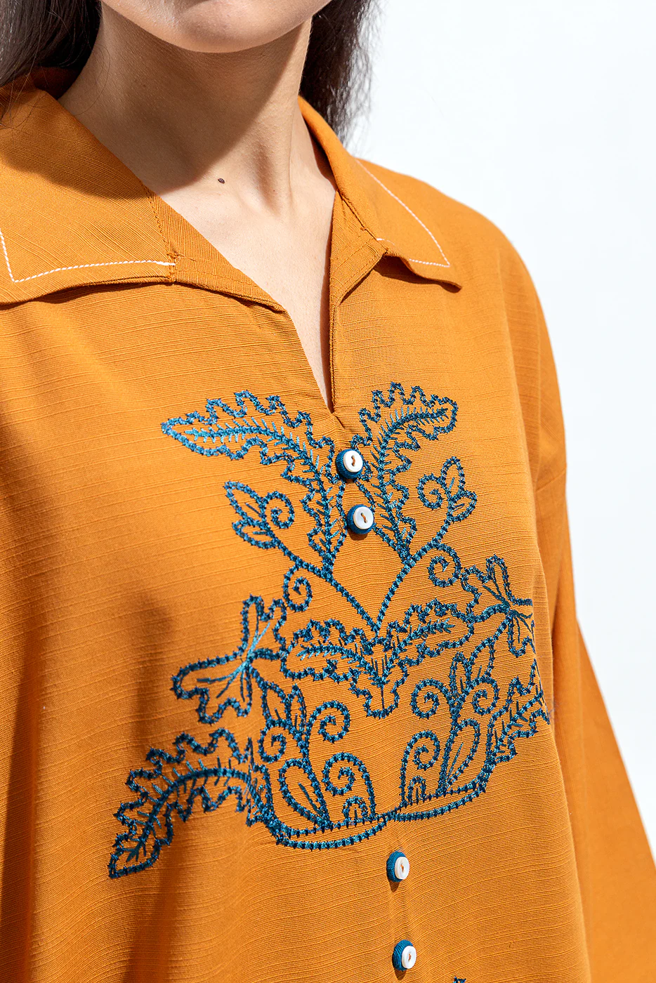 2 PIECE EMBROIDERED SLUB KHADDAR SUIT (PRET) - Image 3