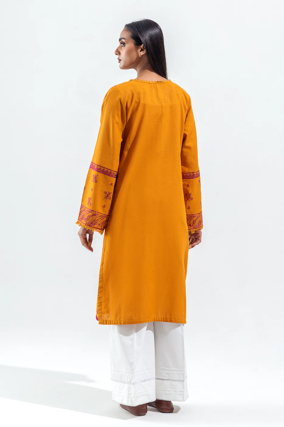 EMBROIDERED SLUB KHADDAR SHIRT (PRET) - Image 3
