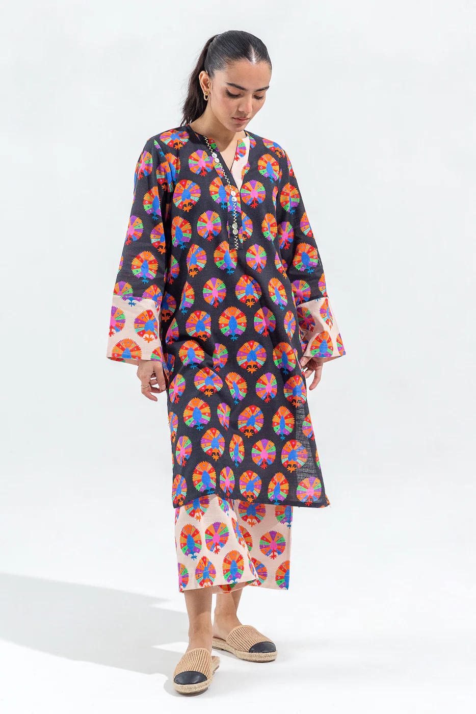 2 PIECE PRINTED KHADDAR SUIT (PRET) - Image 2