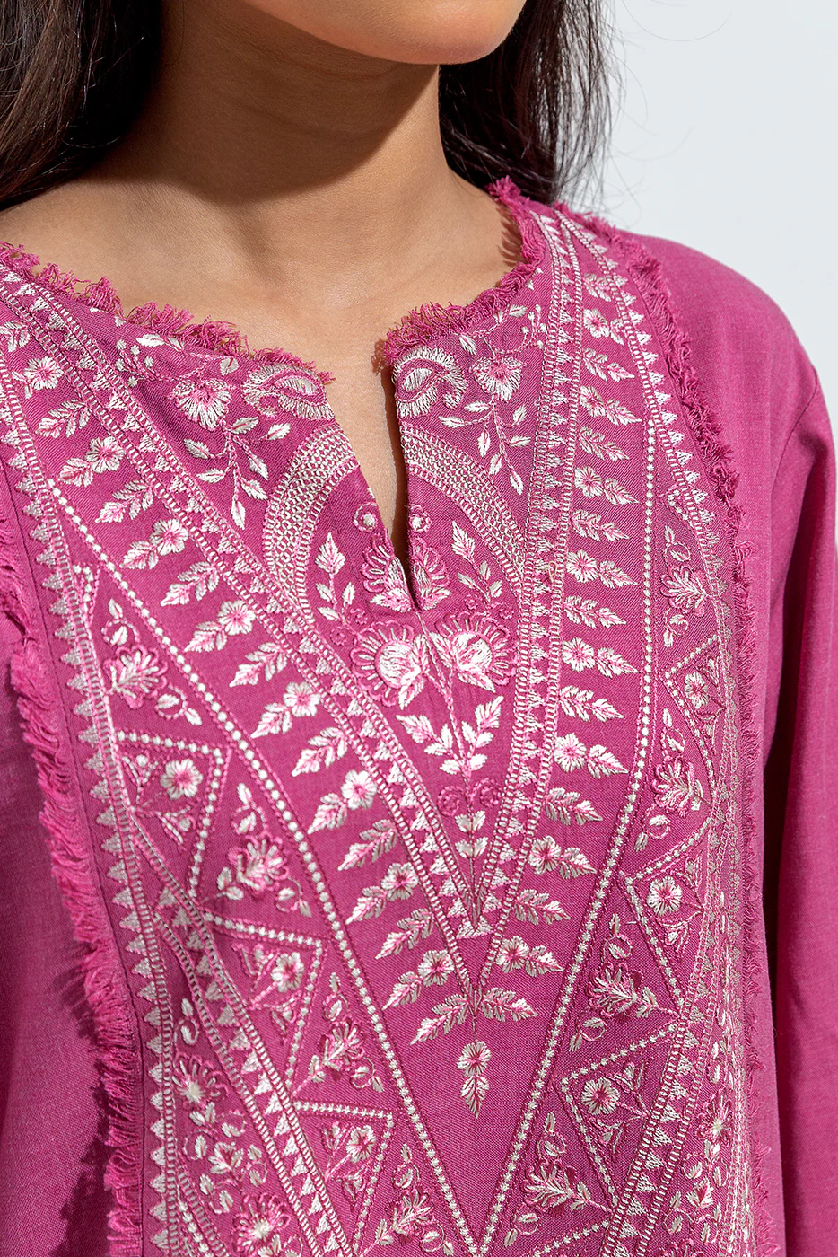 EMBROIDERED CHAMBRAY SHIRT (PRET) - Image 4
