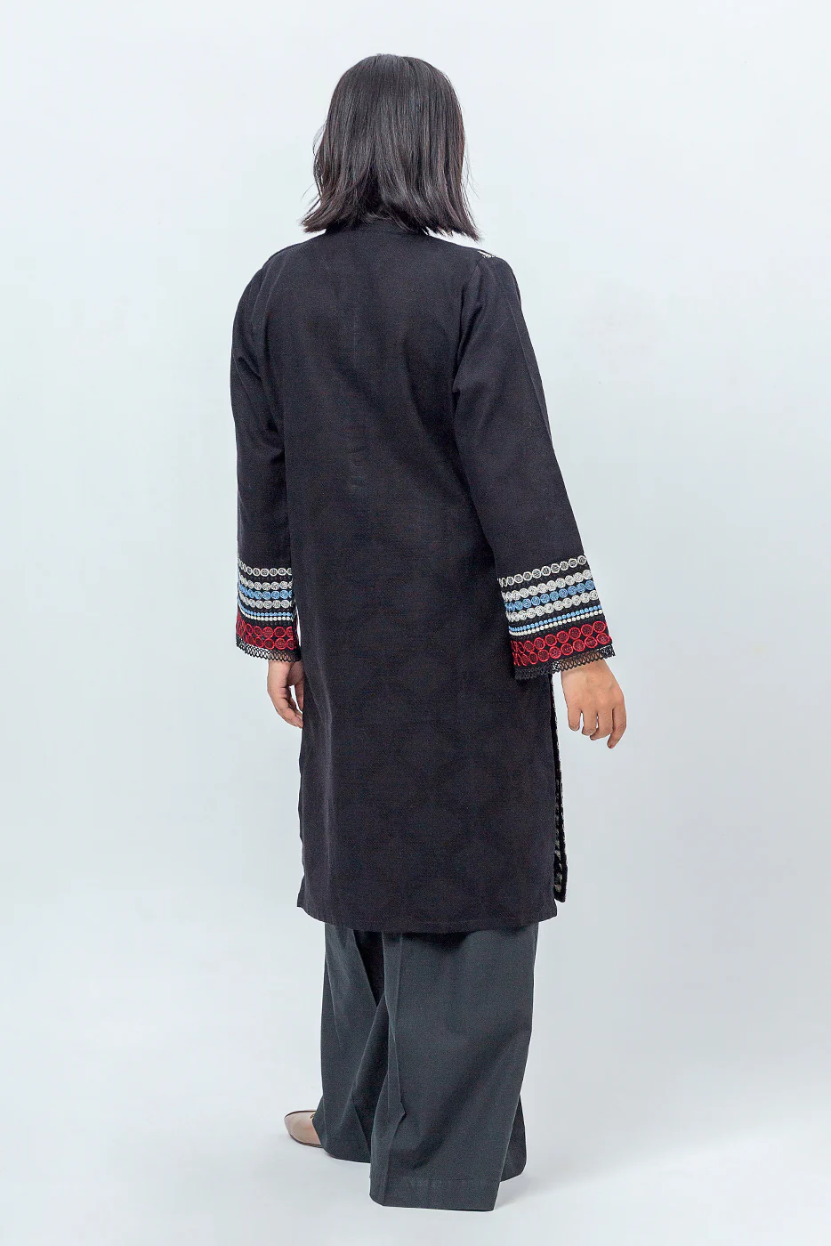 EMBROIDERED KHADDAR SHIRT (PRET) - Image 3