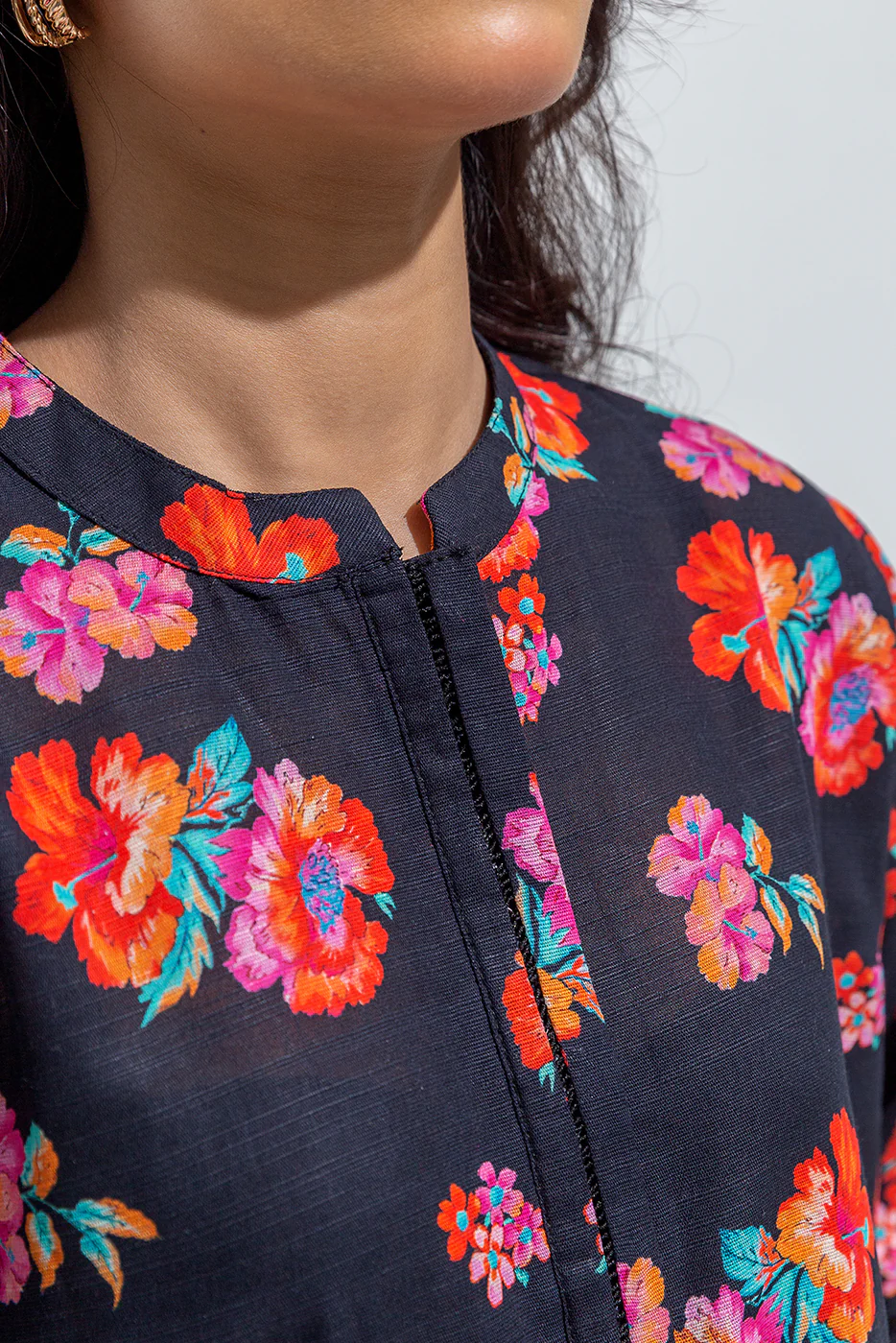 PRINTED SLUB KHADDAR SHIRT (PRET) - Image 4
