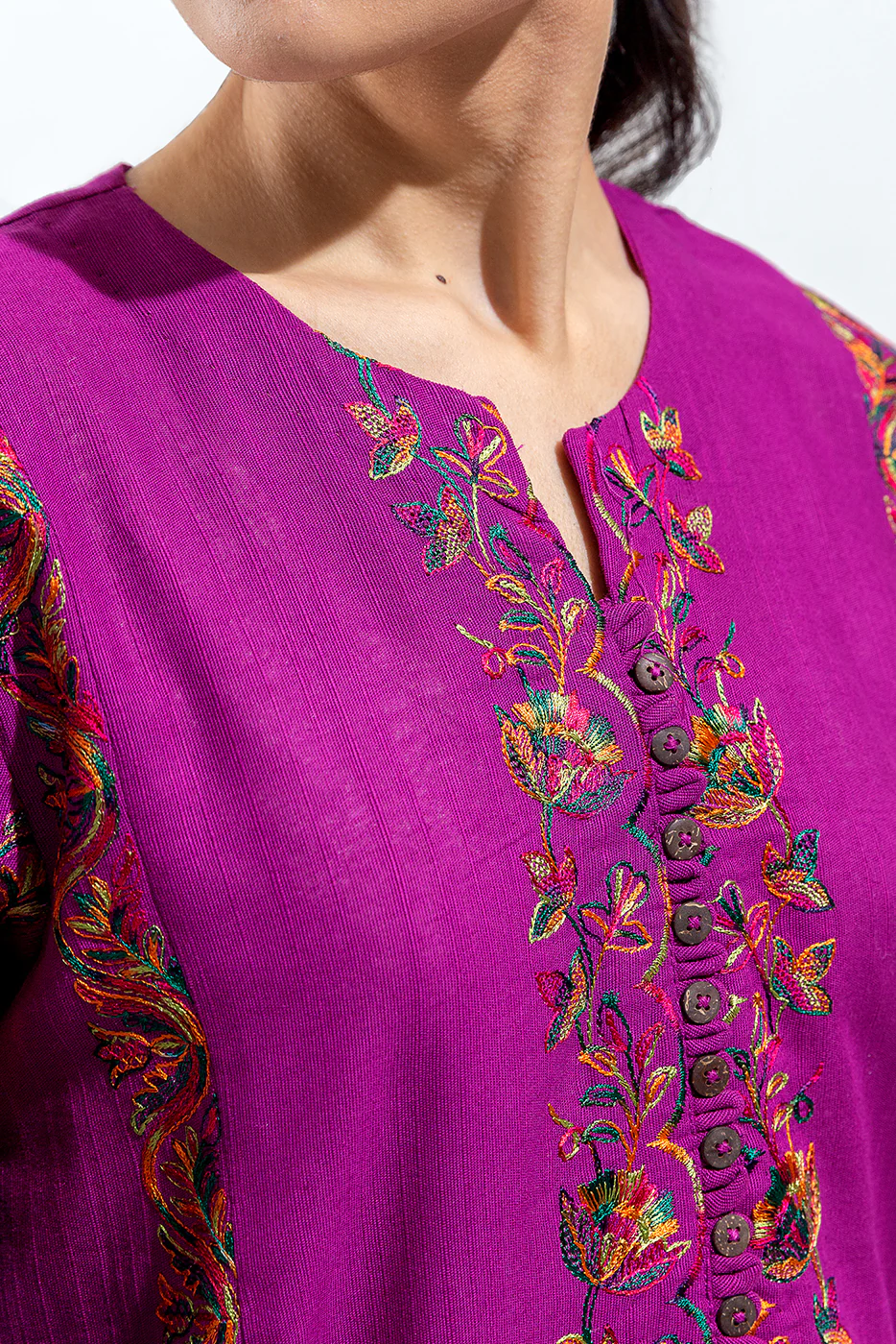 EMBROIDERED SLUB KHADDAR SHIRT (PRET) - Image 5