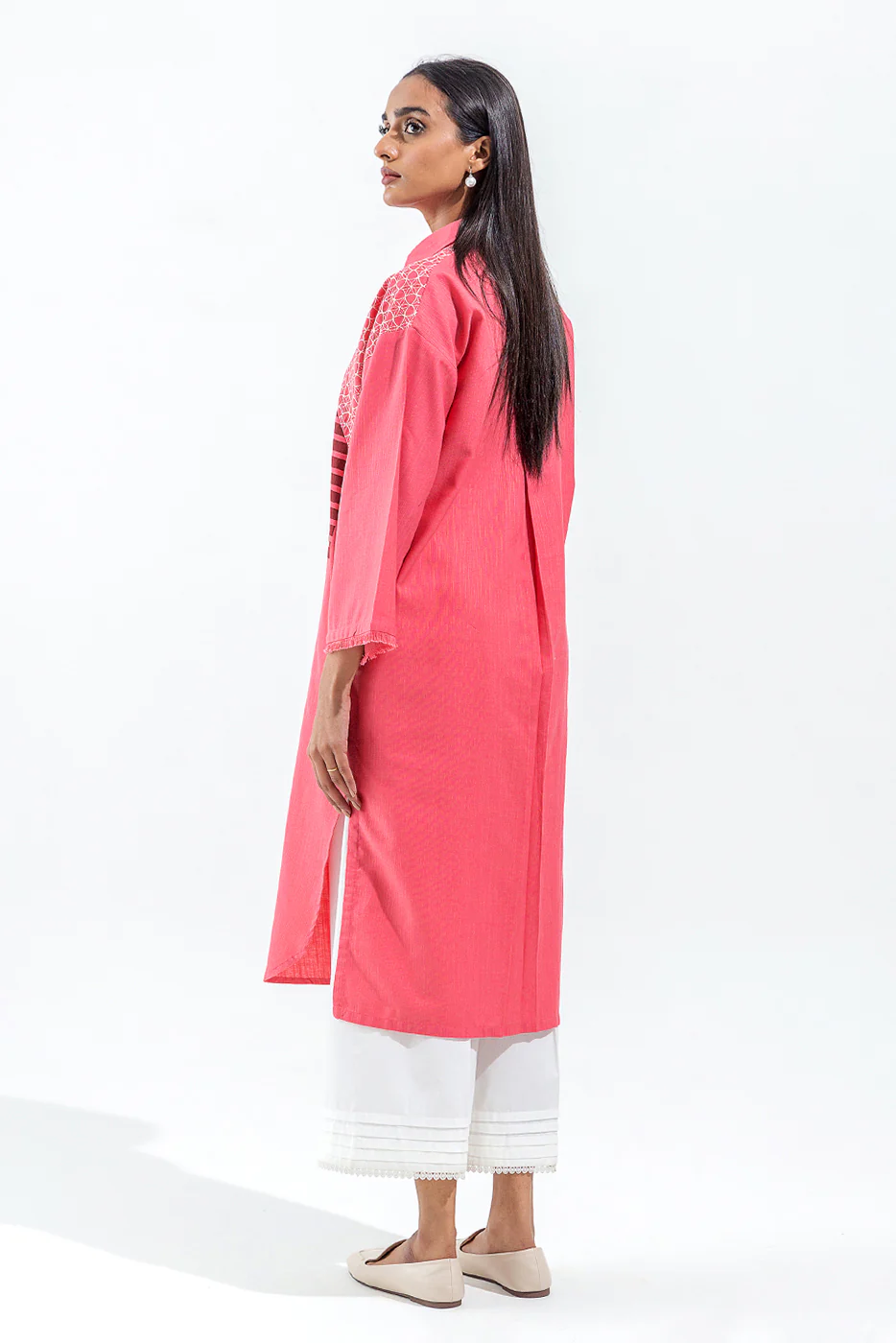 EMBROIDERED SLUB KHADDAR SHIRT (PRET) - Image 3