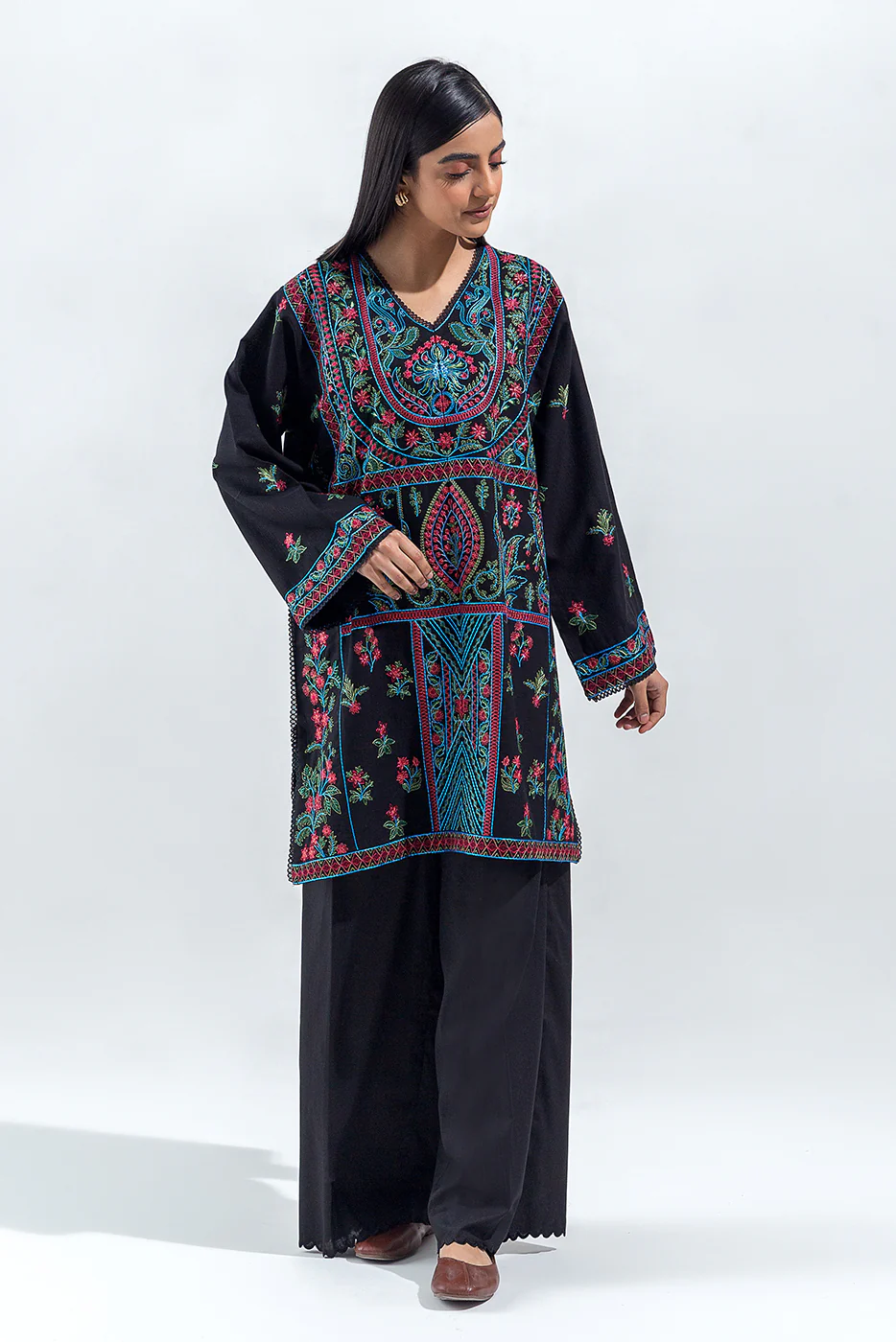 EMBROIDERED SLUB KHADDAR SHIRT(PRET) - Image 2