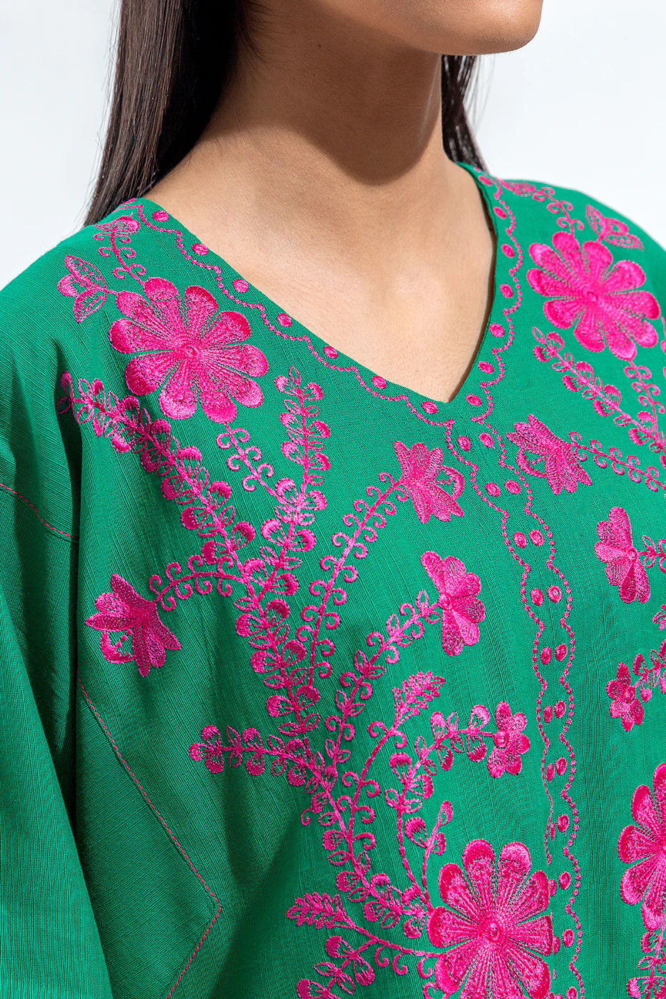 EMBROIDERED SLUB KHADDAR SHIRT(PRET) - Image 3