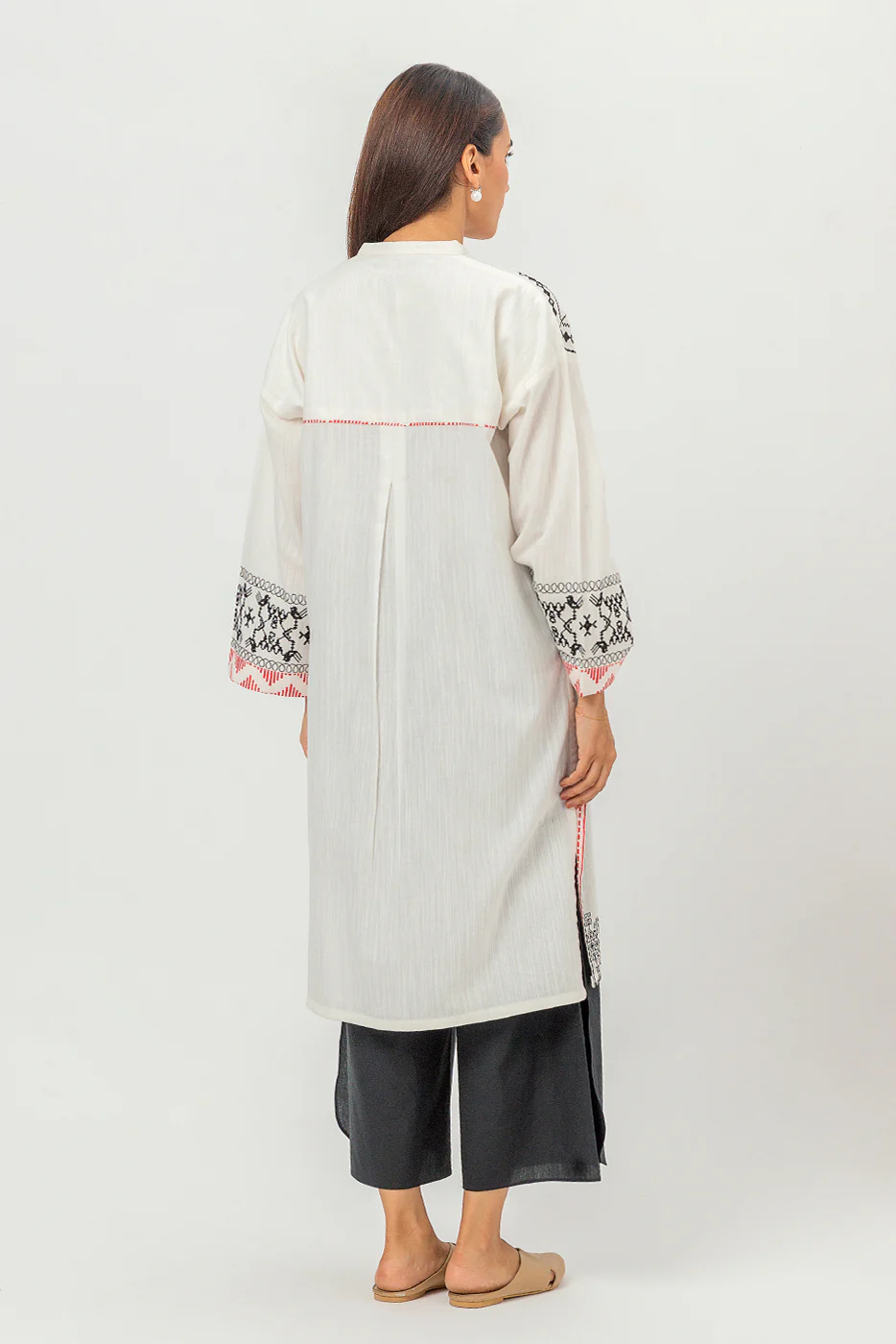 EMBROIDERED SLUB KHADDAR SHIRT (PRET) - Image 2