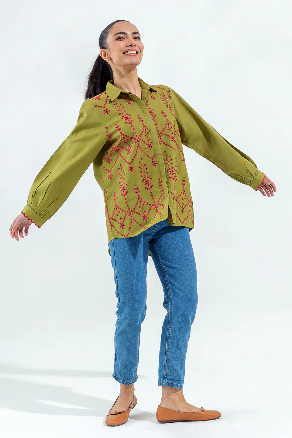 EMBROIDERED SLUB KHADDAR TOP (PRET) - Image 4