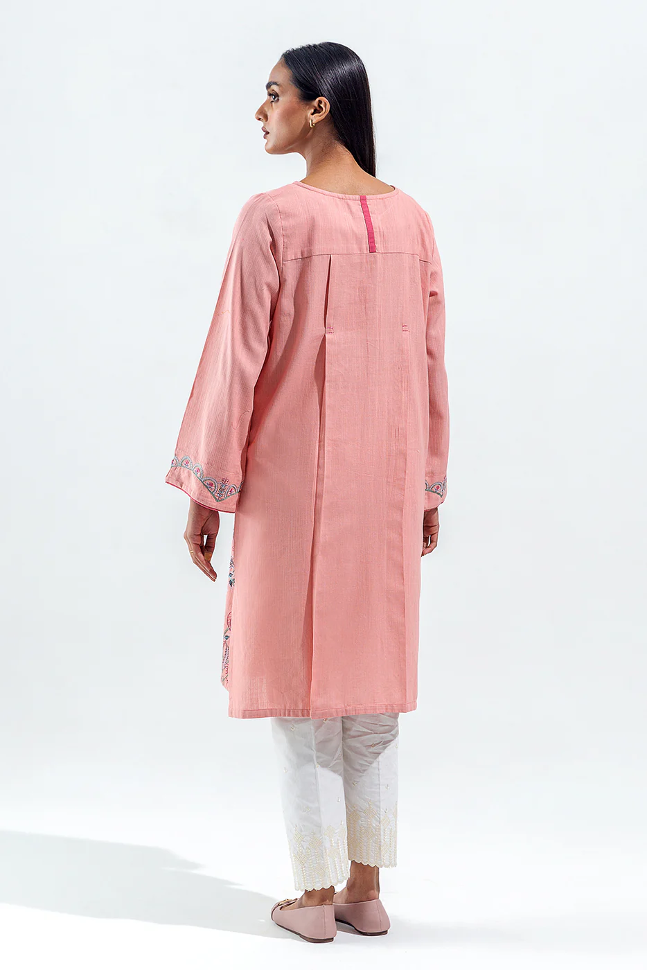 EMBROIDERED SLUB KHADDAR SHIRT (PRET) - Image 3