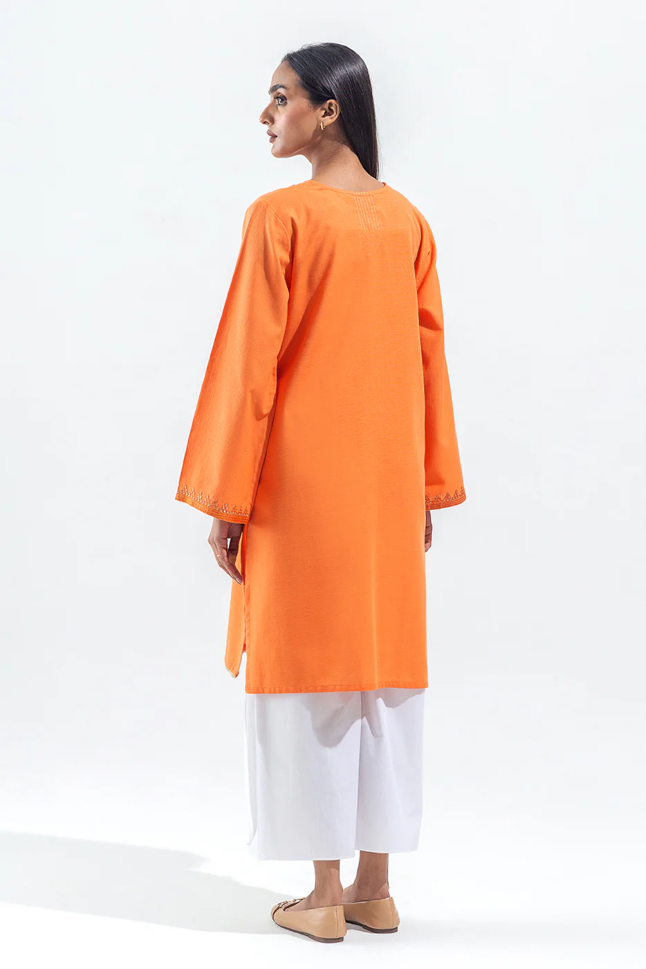 EMBROIDERED SLUB KHADDAR SHIRT (PRET) - Image 3