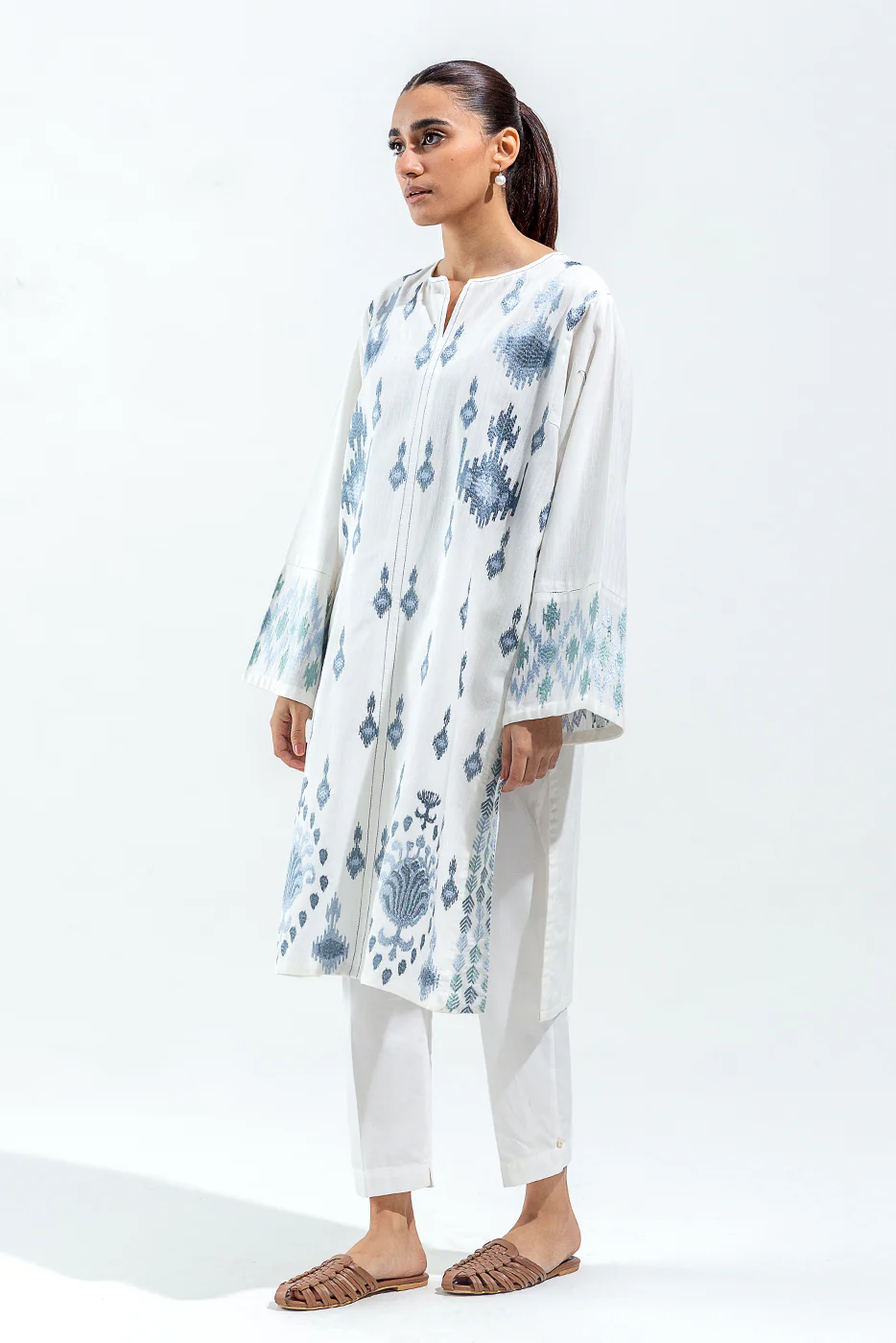 EMBROIDERED SLUB KHADDAR SHIRT (PRET) - Image 3