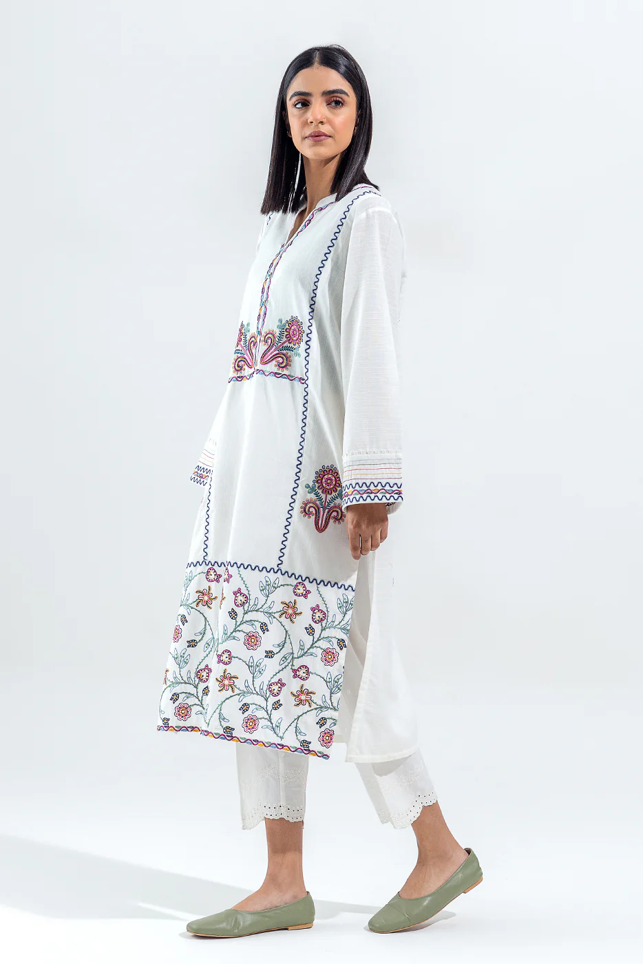 EMBROIDERED SLUB KHADDAR SHIRT(PRET) - Image 3
