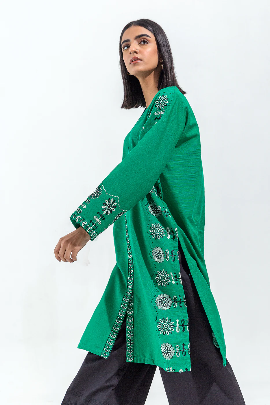EMBROIDERED SLUB KHADDAR SHIRT (PRET) - Image 2